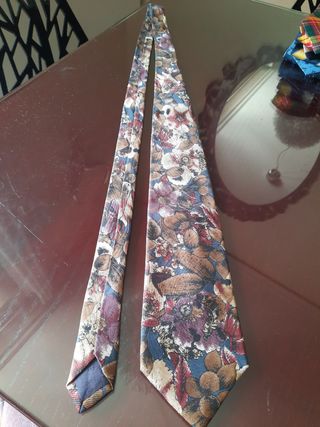 Corbata Petronio seda.