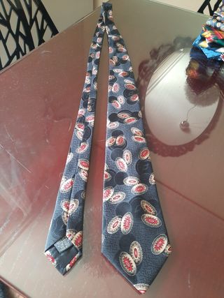 Corbata Hugo Boss seda.