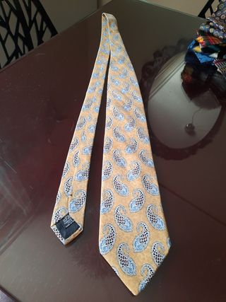 Corbata Hugo Boss seda.