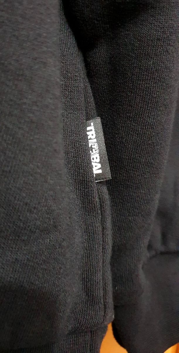 SUDADERA TRIBAL ORIGINAL A ESTRENAR XXL DE U.S.A