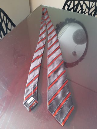 Corbata Colombo seda.