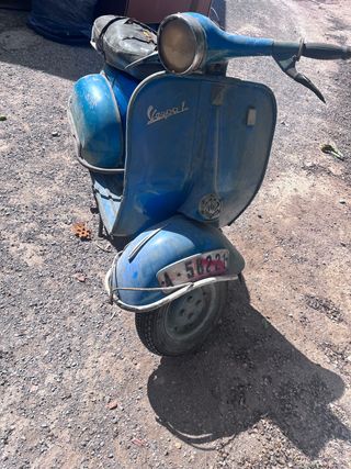 Moto Vespa L año 1963
