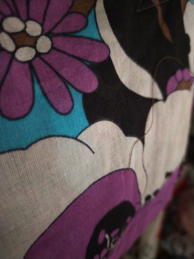 Falda de tela sedosa estampada