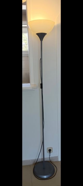 Lámpara de pie
