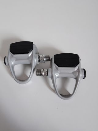 Pedales TVT carbono con calas