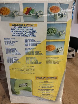 Rallador Eléctrico de Verduras Saladino Ariete