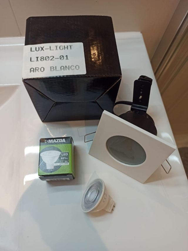 ojo de buey con bombilla led 7w 3000k