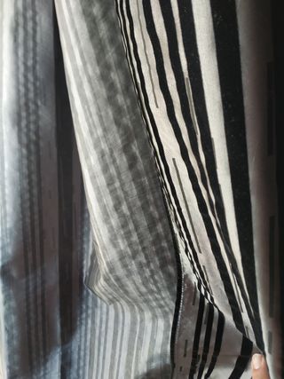 Cortinas tipo seda y opacas para dormitorio