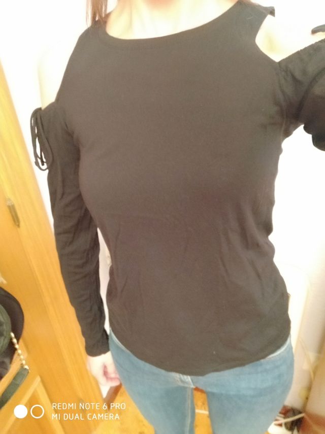 camiseta de manga larga negra