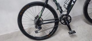 Se vende bicicleta Trek, talla L