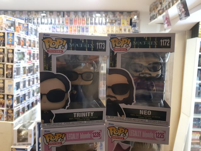 Funko matrix + una rubia muy legal