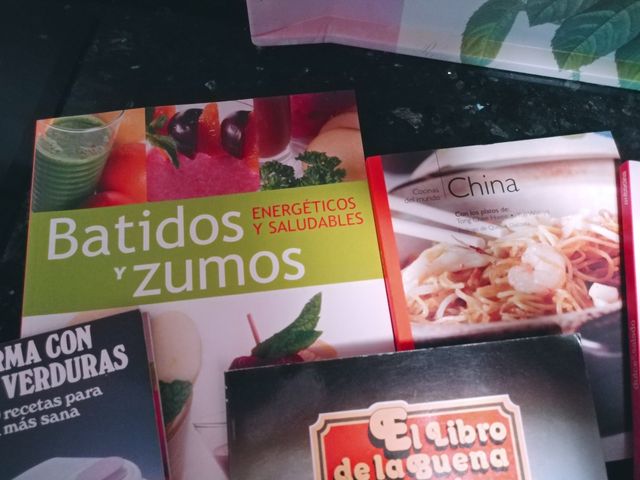 Lote ocho libros de cocina de diversos estilos