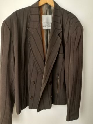 Chaqueta caballero 10€.