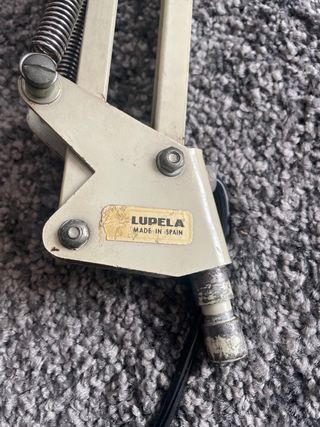 Lámpara flexo lupela diseño industrial