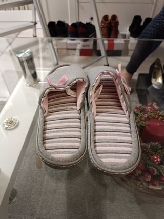 zapatillas de estar en casa ISOTONER