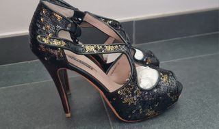 Sandalias de tacón de Adolfo Dominguez