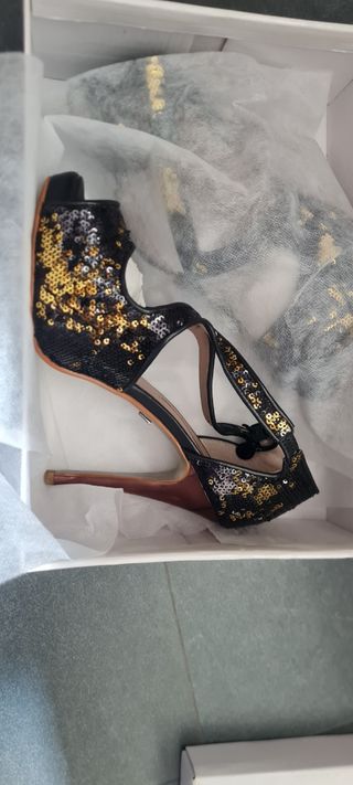 Sandalias de tacón de Adolfo Dominguez