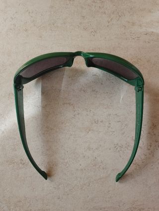 Occhiali da sole Hello Kitty verdi e rosa