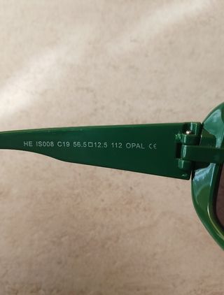 Occhiali da sole Hello Kitty verdi e rosa