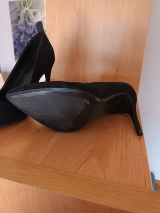 zapatos de salón negros