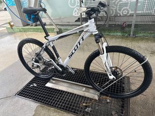 Bicicleta de montaña scott