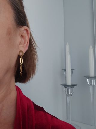 PENDIENTES LARGOS DE ACERO DORADO