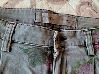 Lote ropa chica marca Guess y Berska. 