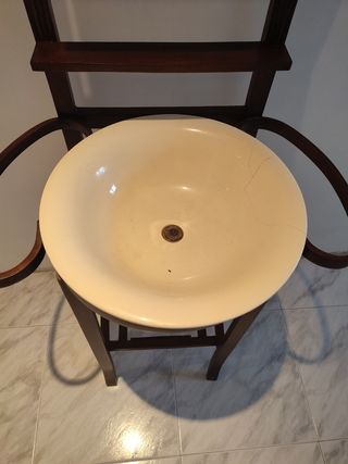 mobili da bagno antichi