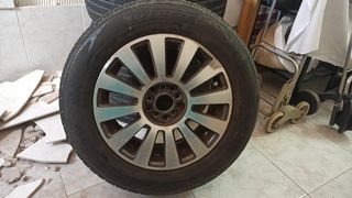 Llantas 16 con neumáticos nuevos. 