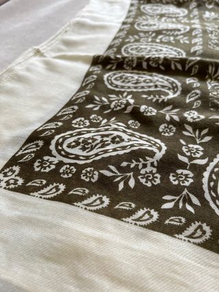 Pañuelo estampado marca PIECES