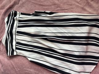 Blusa negra y blanca