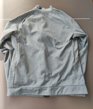 Sudadera sin capucha y con cremallera. T-M