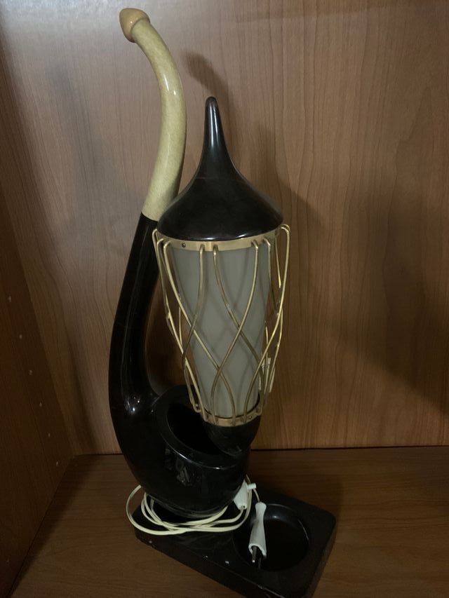 Lampara de mesa italiana años 50