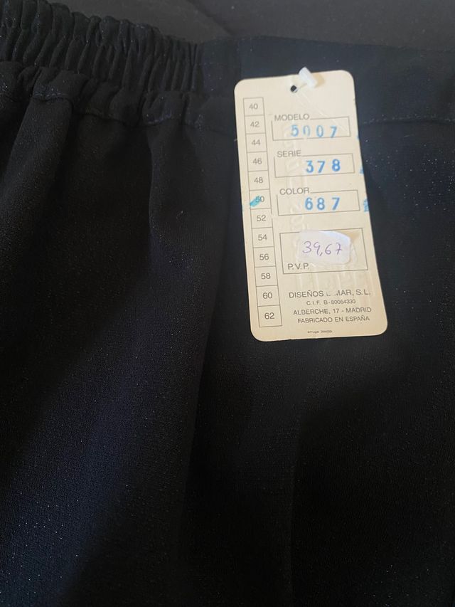 Pantalone con pinzette