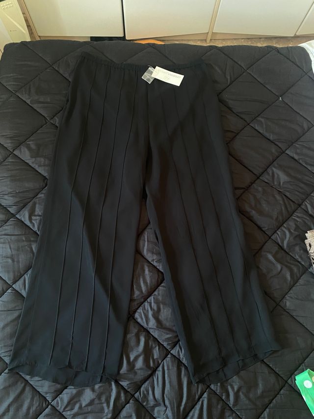 Pantaloni neri sottili