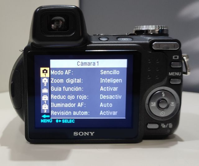 Cámara Sony Cybershot DSC-H5