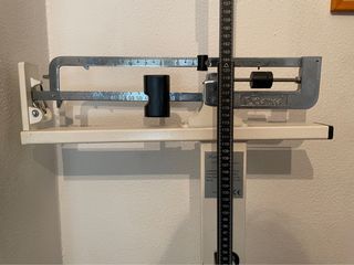 Báscula Romana con tallímetro