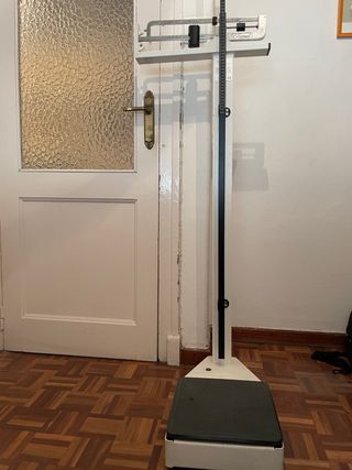 Báscula Romana con tallímetro