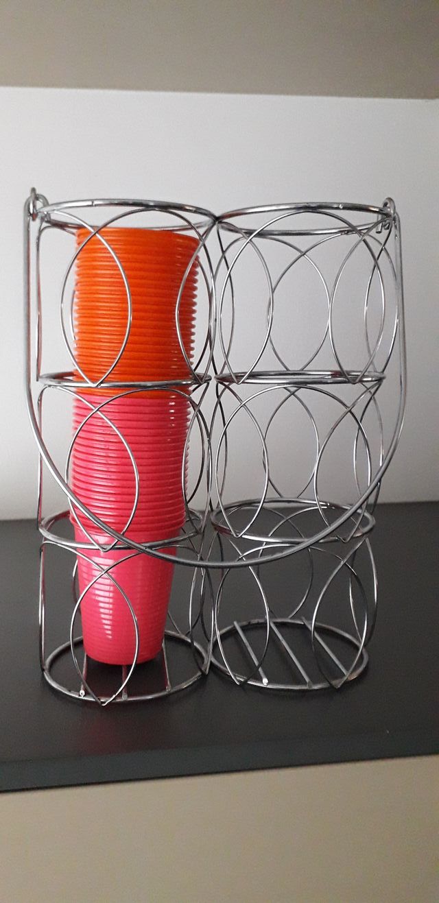 Set portapiatti e portabicchieri in filo metallico