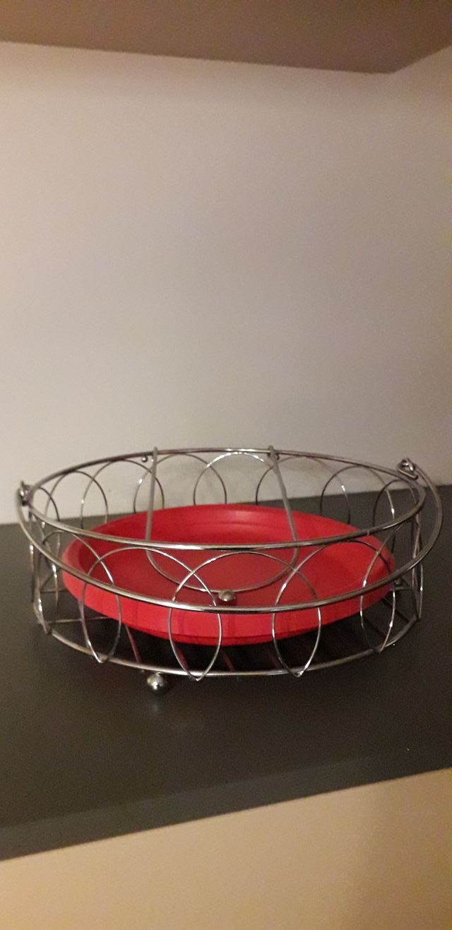 Set portapiatti e portabicchieri in filo metallico