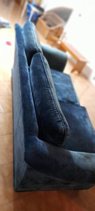 Sofá de tres plazas