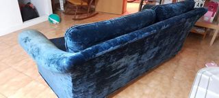 Sofá de tres plazas