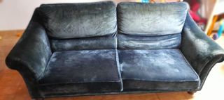 Sofá de tres plazas