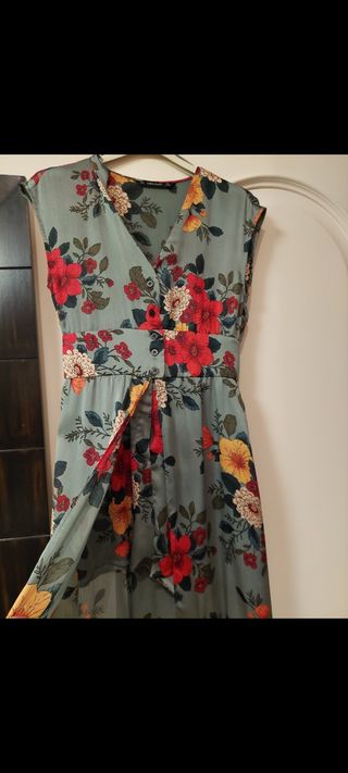 mono corto con falda larga