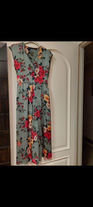 mono corto con falda larga