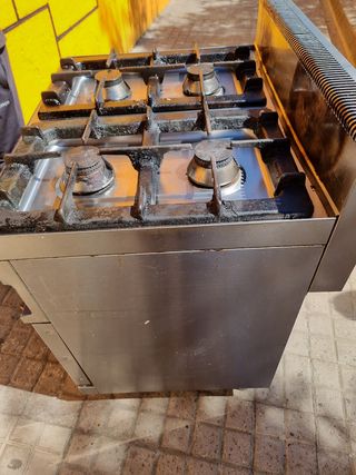 Cocina gas natural 4 fogones y horno