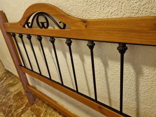 cabecero de madera y forja