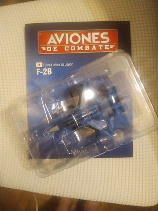 maqueta de avión F-2B