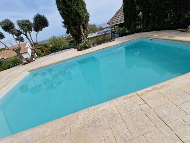 Fachada y hormigón impreso