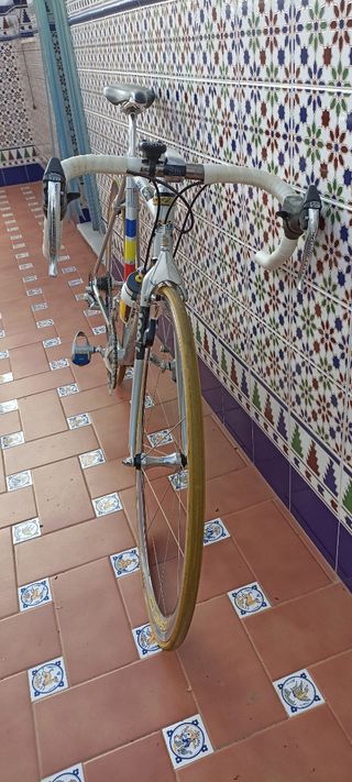 Bicicleta de carrera.  Precio Negociable.